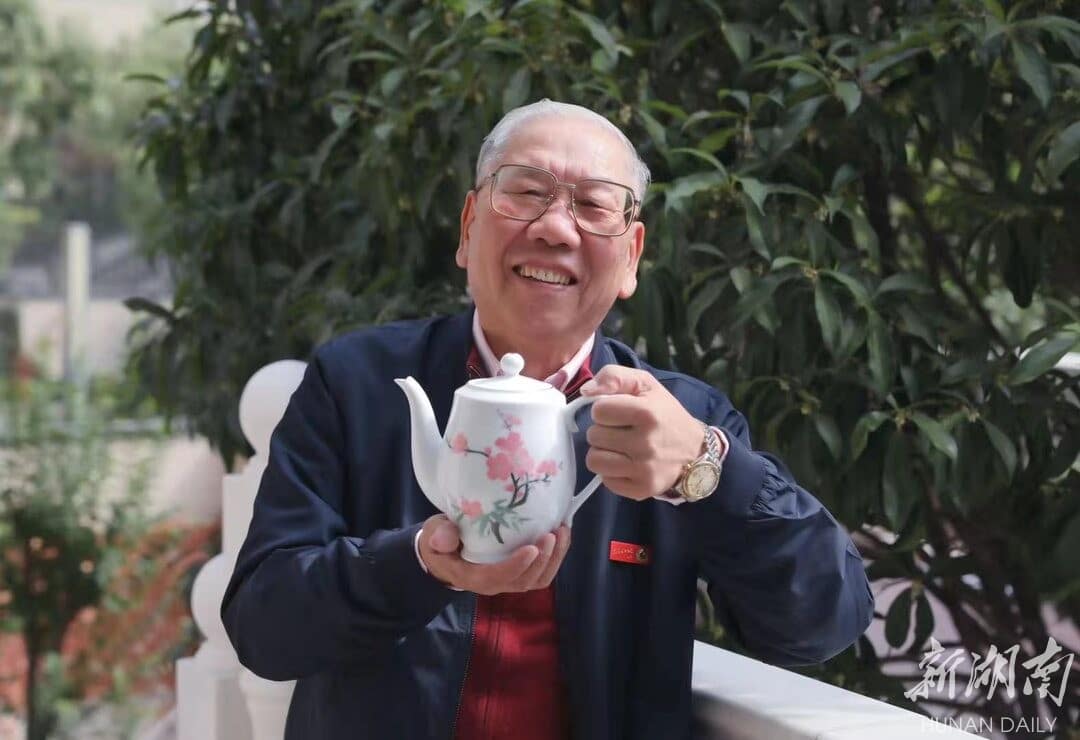 醴陵生产的“联合国用瓷”美仑美奂