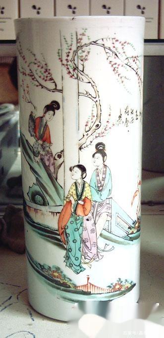 民国时期的“桃花美人”系列瓷器